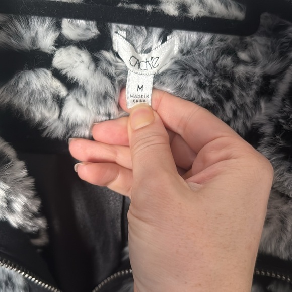 Cache Black and White Faux Fur Teddy Jacket CACHE MEDIUM - Picture 2 of 5
